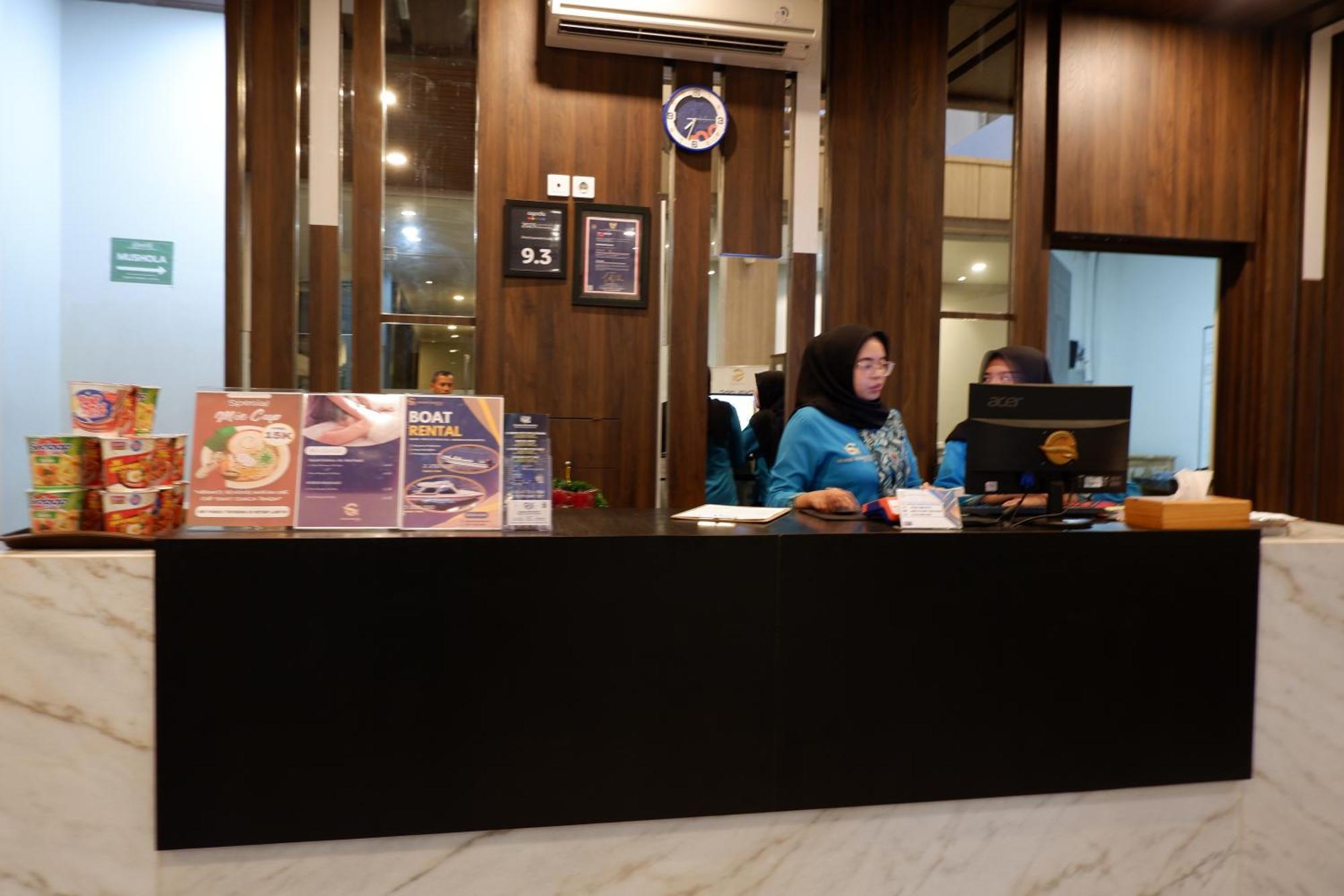 Grand Samota Hotel Sumbawa Extérieur photo