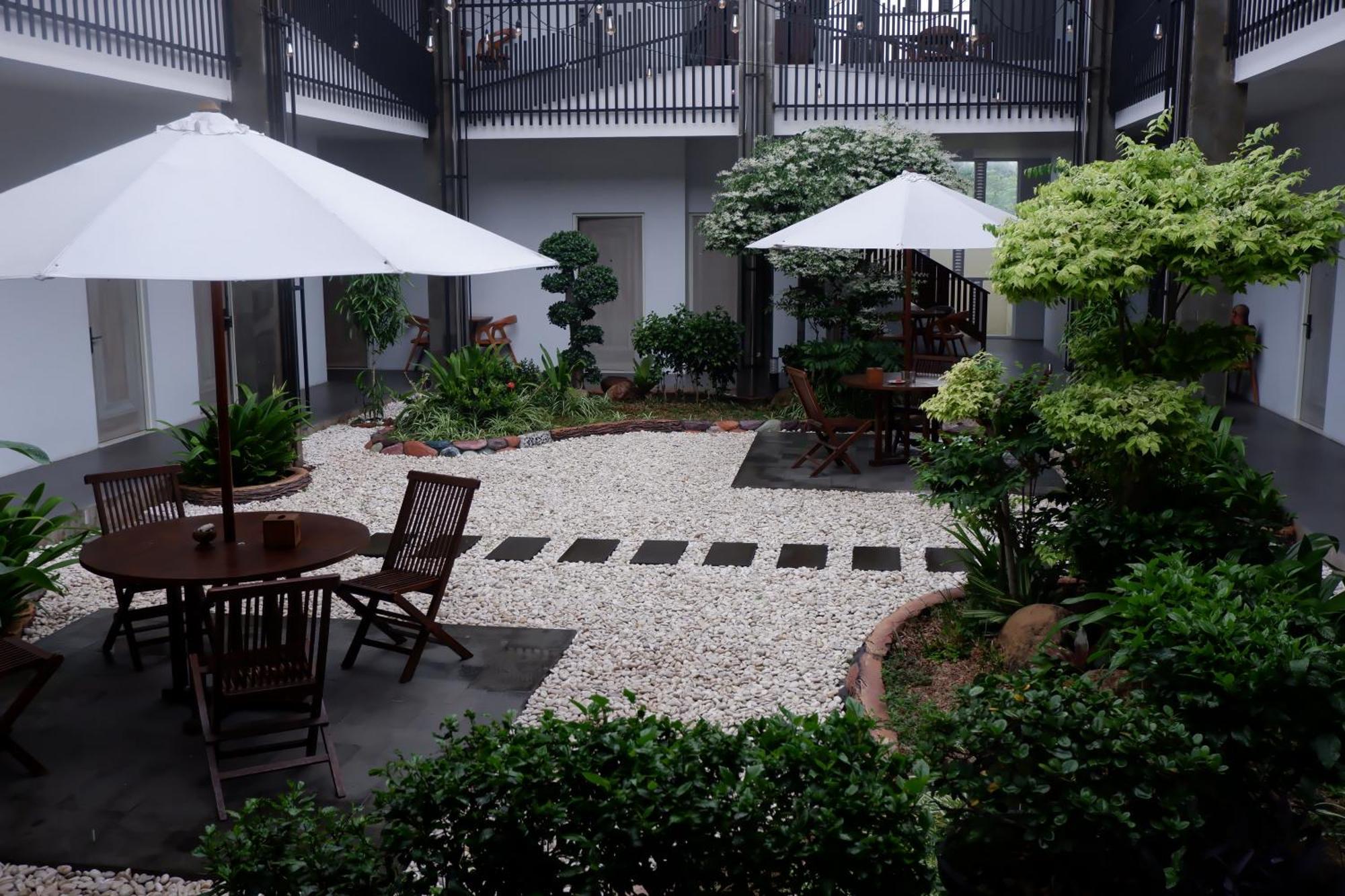 Grand Samota Hotel Sumbawa Extérieur photo