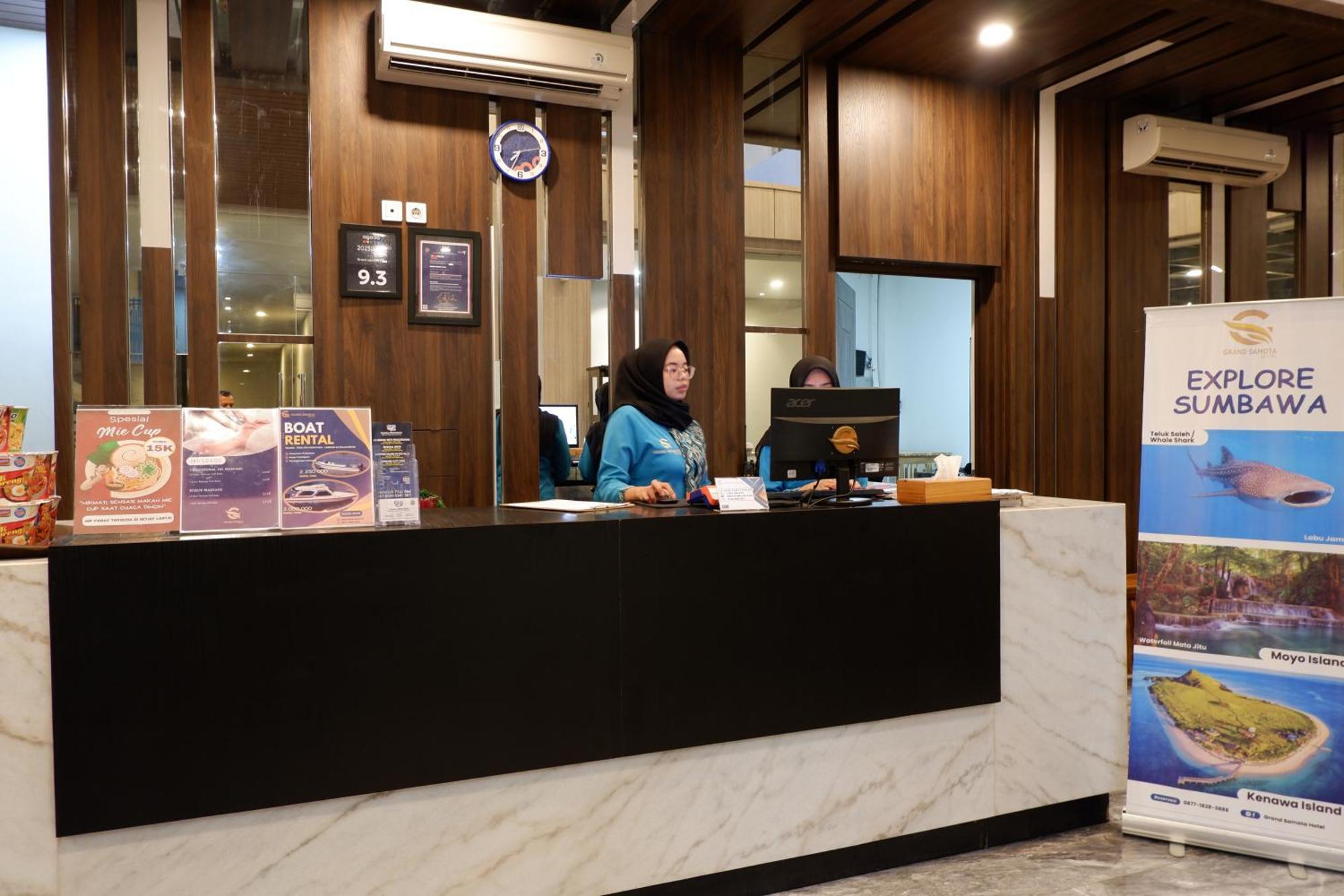 Grand Samota Hotel Sumbawa Extérieur photo